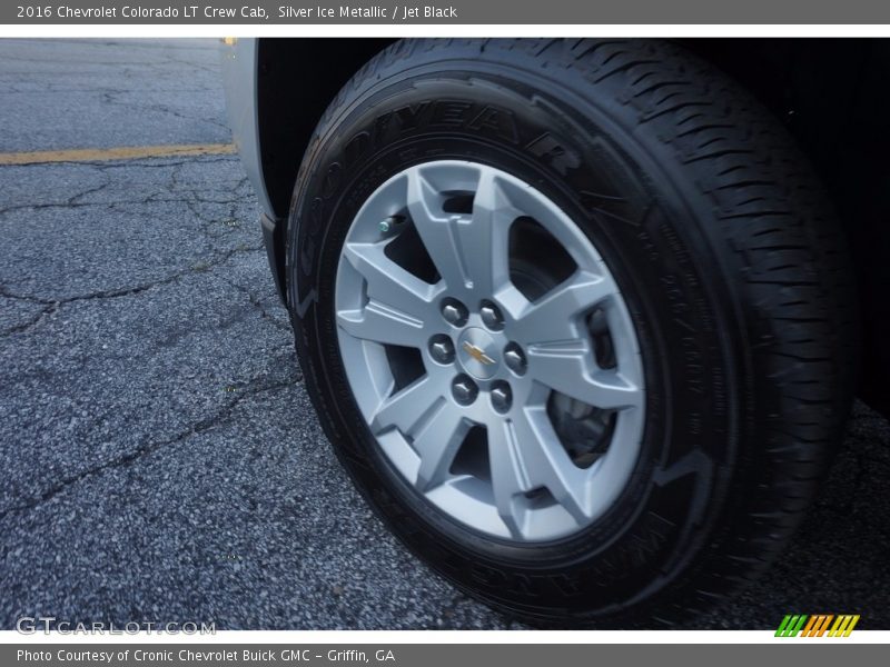 Silver Ice Metallic / Jet Black 2016 Chevrolet Colorado LT Crew Cab