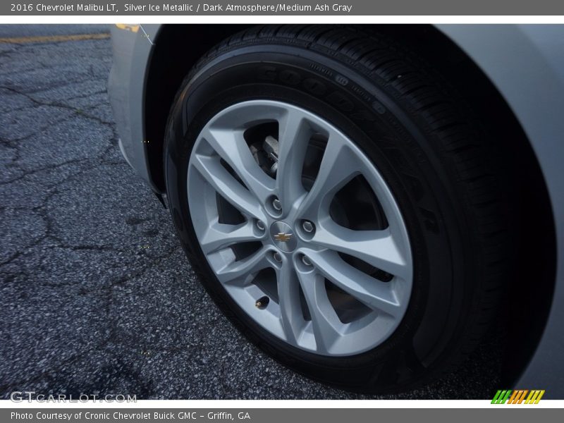 Silver Ice Metallic / Dark Atmosphere/Medium Ash Gray 2016 Chevrolet Malibu LT