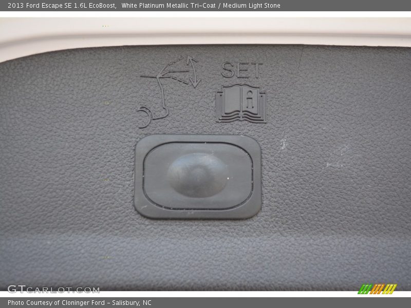 White Platinum Metallic Tri-Coat / Medium Light Stone 2013 Ford Escape SE 1.6L EcoBoost