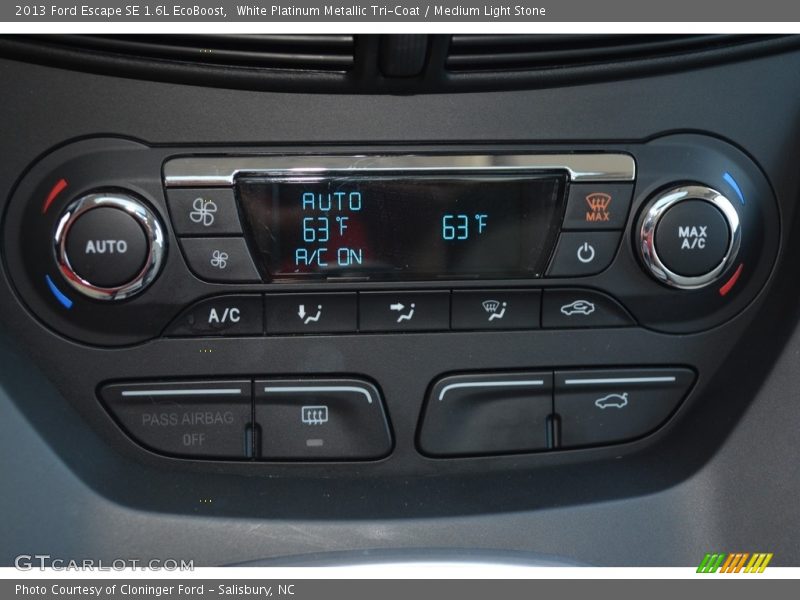 White Platinum Metallic Tri-Coat / Medium Light Stone 2013 Ford Escape SE 1.6L EcoBoost