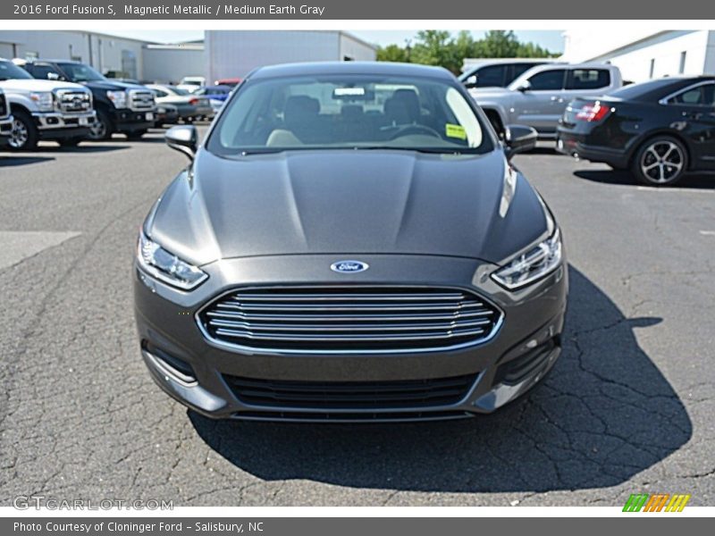 Magnetic Metallic / Medium Earth Gray 2016 Ford Fusion S