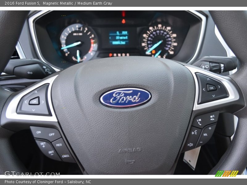 Magnetic Metallic / Medium Earth Gray 2016 Ford Fusion S