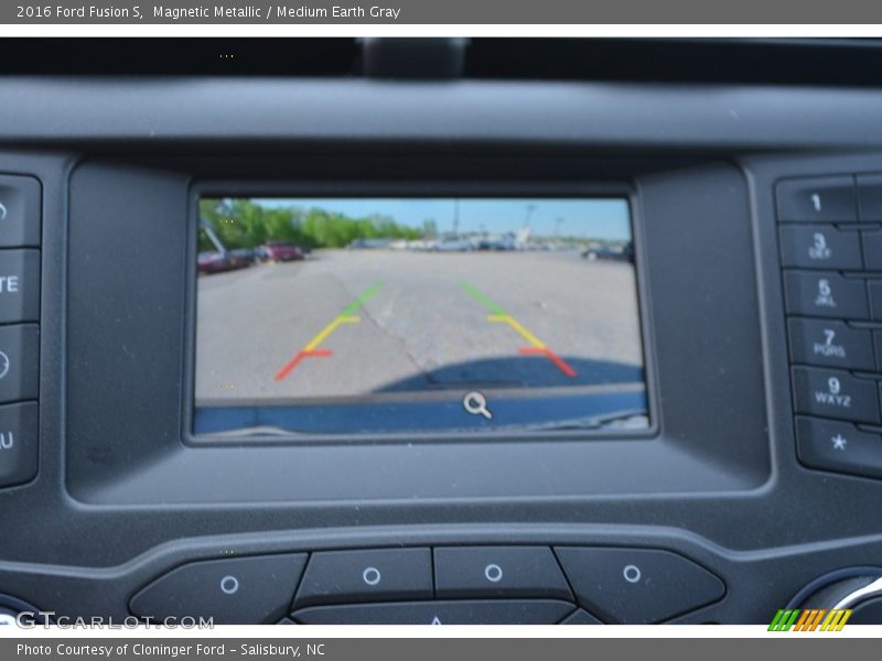 Magnetic Metallic / Medium Earth Gray 2016 Ford Fusion S