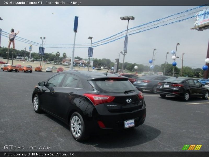 Black Noir Pearl / Beige 2016 Hyundai Elantra GT