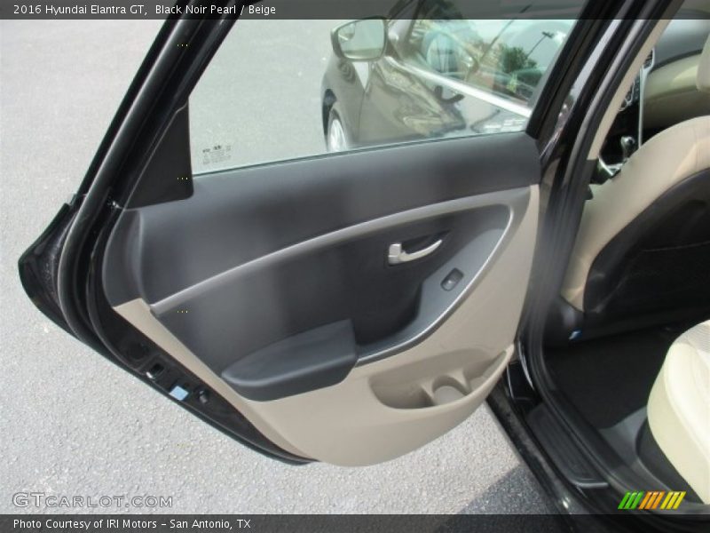 Black Noir Pearl / Beige 2016 Hyundai Elantra GT