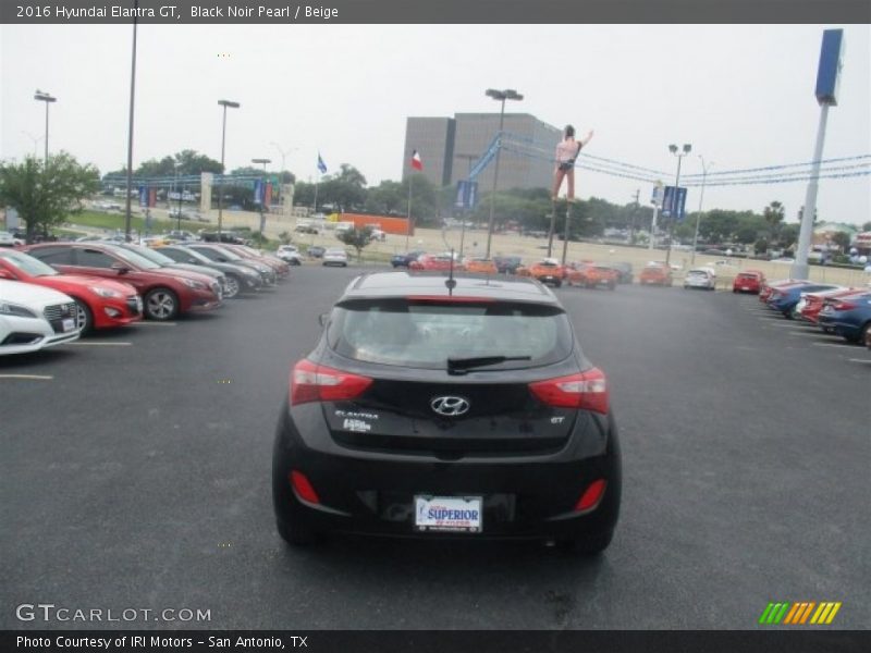 Black Noir Pearl / Beige 2016 Hyundai Elantra GT