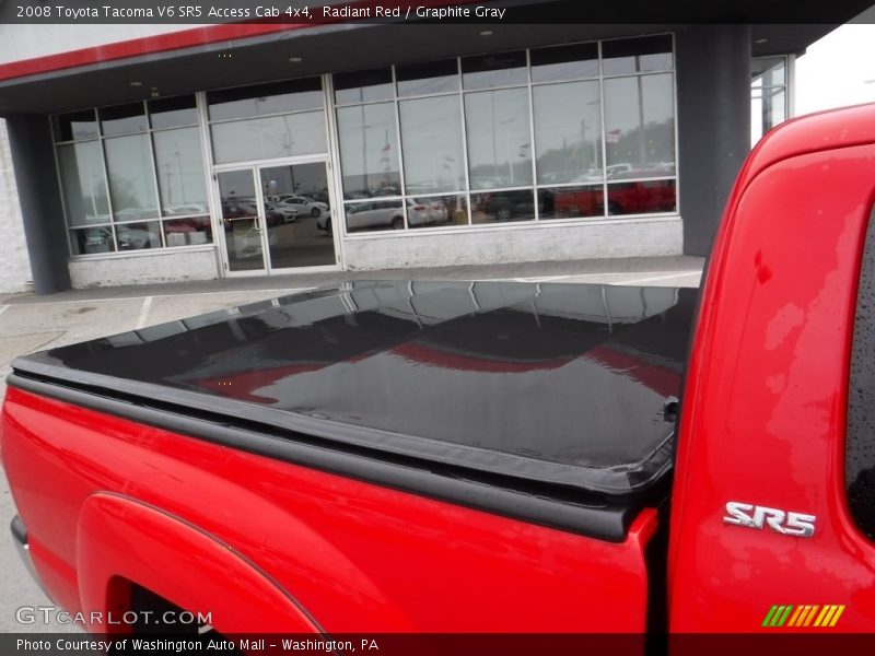Radiant Red / Graphite Gray 2008 Toyota Tacoma V6 SR5 Access Cab 4x4