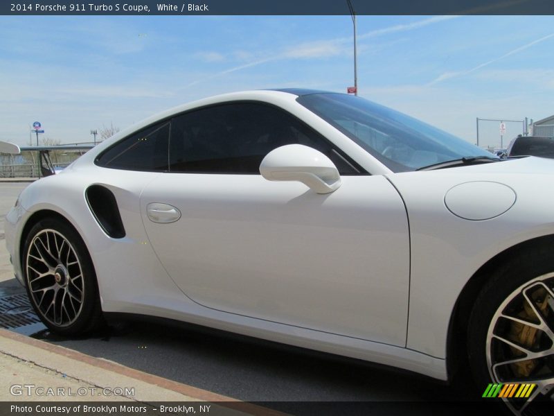 White / Black 2014 Porsche 911 Turbo S Coupe