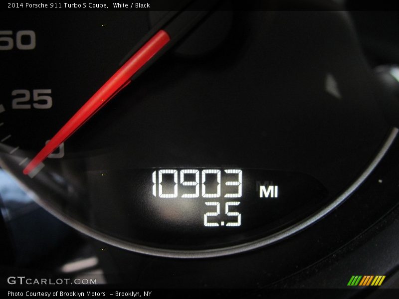 White / Black 2014 Porsche 911 Turbo S Coupe