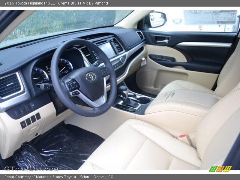 Creme Brulee Mica / Almond 2016 Toyota Highlander XLE