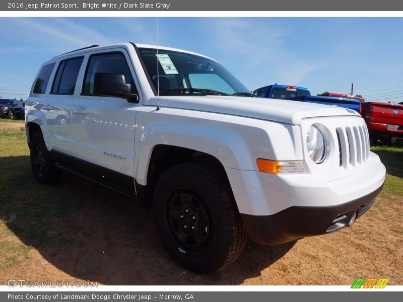 Bright White / Dark Slate Gray 2016 Jeep Patriot Sport