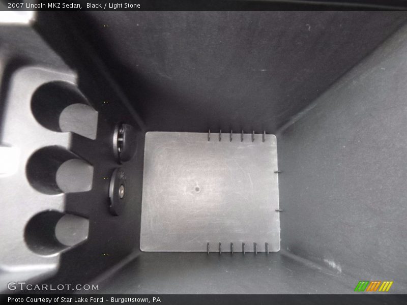 Black / Light Stone 2007 Lincoln MKZ Sedan