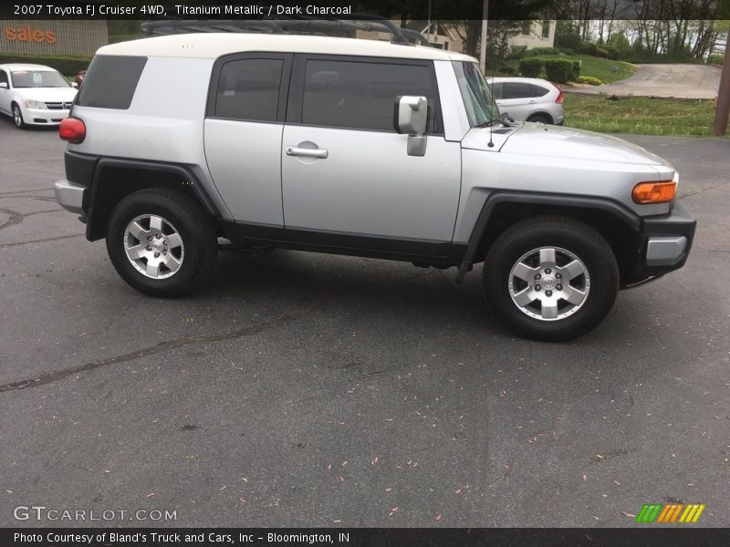 Titanium Metallic / Dark Charcoal 2007 Toyota FJ Cruiser 4WD