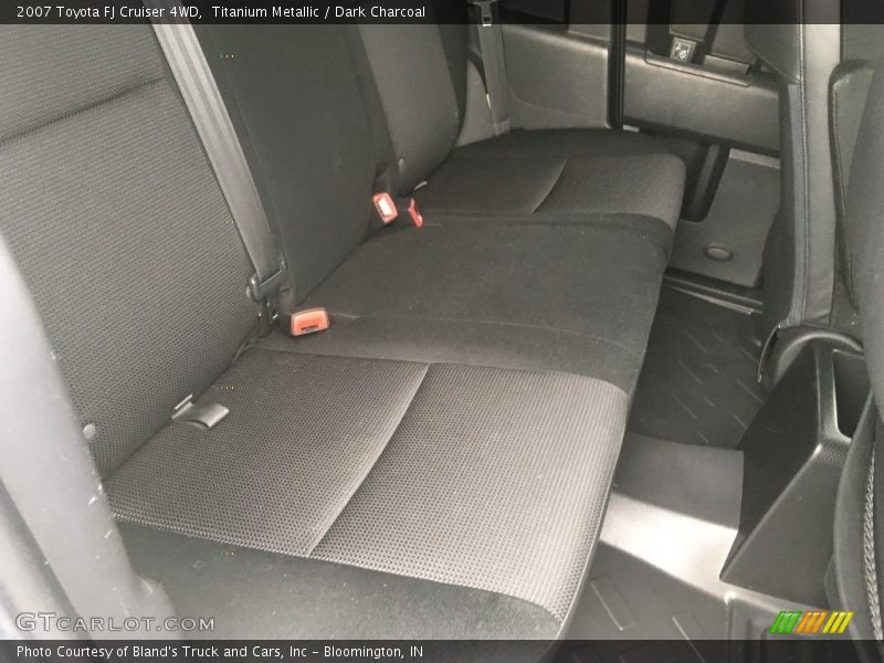 Titanium Metallic / Dark Charcoal 2007 Toyota FJ Cruiser 4WD