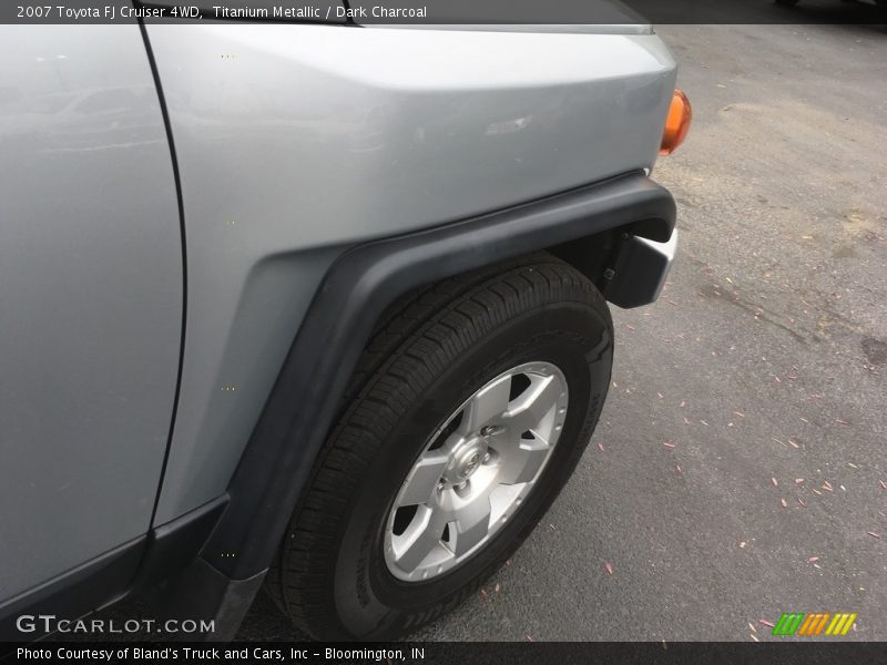 Titanium Metallic / Dark Charcoal 2007 Toyota FJ Cruiser 4WD