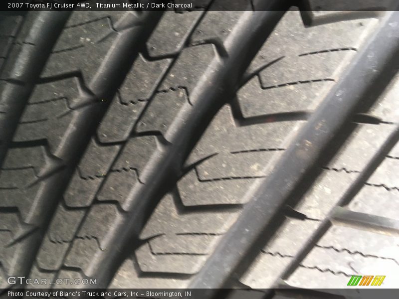 Titanium Metallic / Dark Charcoal 2007 Toyota FJ Cruiser 4WD