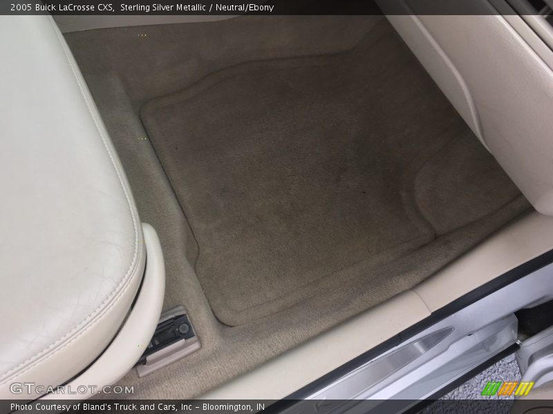 Sterling Silver Metallic / Neutral/Ebony 2005 Buick LaCrosse CXS