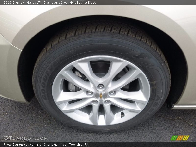 Champagne Silver Metallic / Jet Black 2016 Chevrolet Malibu LT