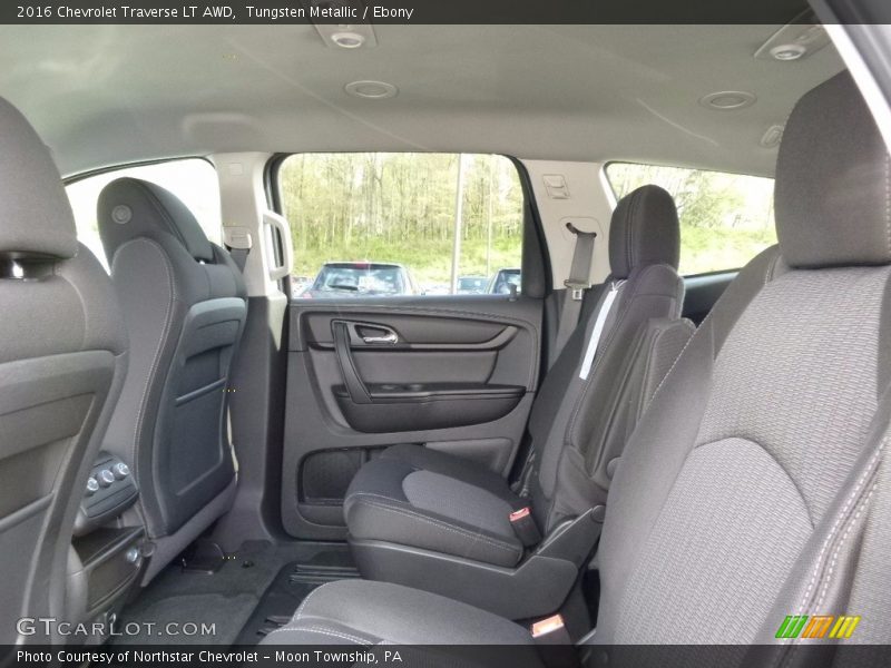 Tungsten Metallic / Ebony 2016 Chevrolet Traverse LT AWD
