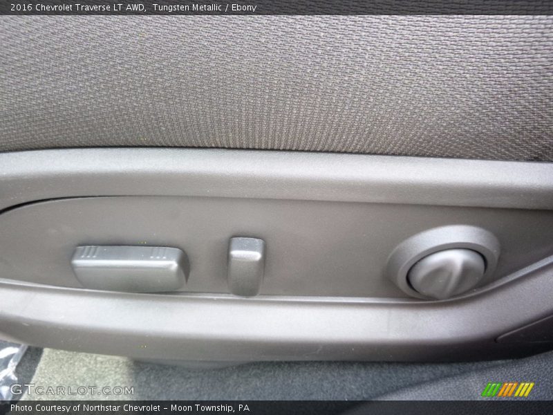 Tungsten Metallic / Ebony 2016 Chevrolet Traverse LT AWD