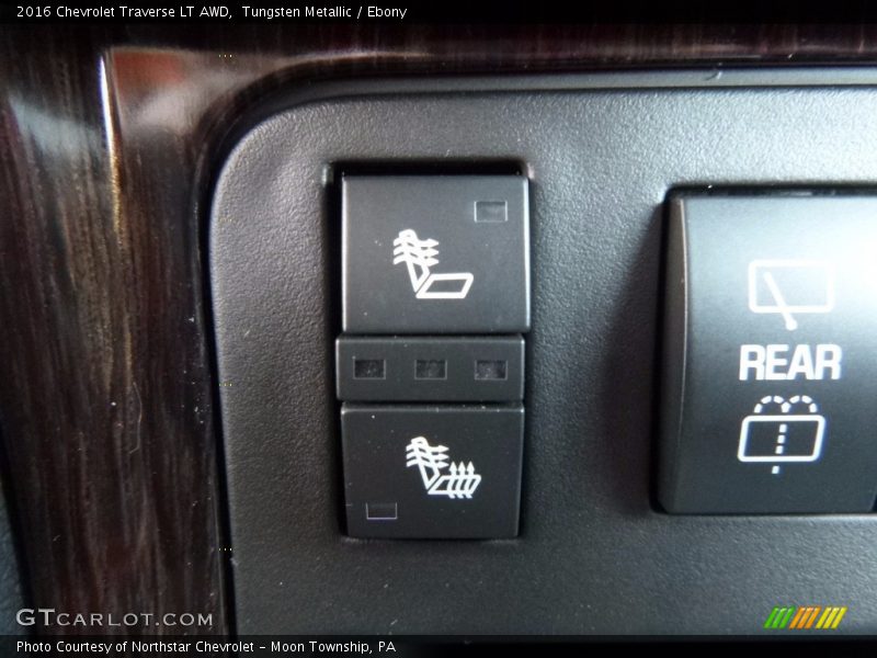 Tungsten Metallic / Ebony 2016 Chevrolet Traverse LT AWD