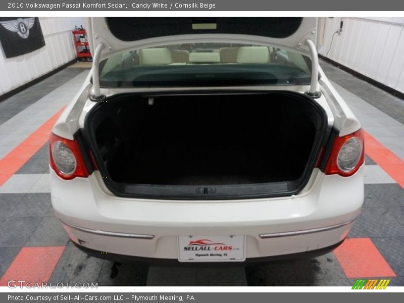 Candy White / Cornsilk Beige 2010 Volkswagen Passat Komfort Sedan