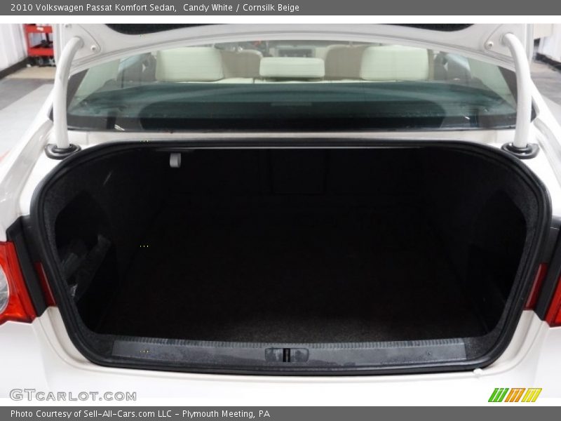 Candy White / Cornsilk Beige 2010 Volkswagen Passat Komfort Sedan