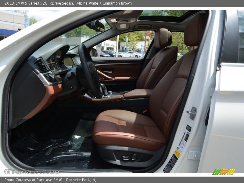 Alpine White / Cinnamon Brown 2013 BMW 5 Series 528i xDrive Sedan