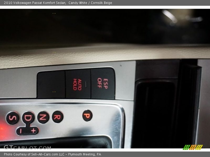 Candy White / Cornsilk Beige 2010 Volkswagen Passat Komfort Sedan