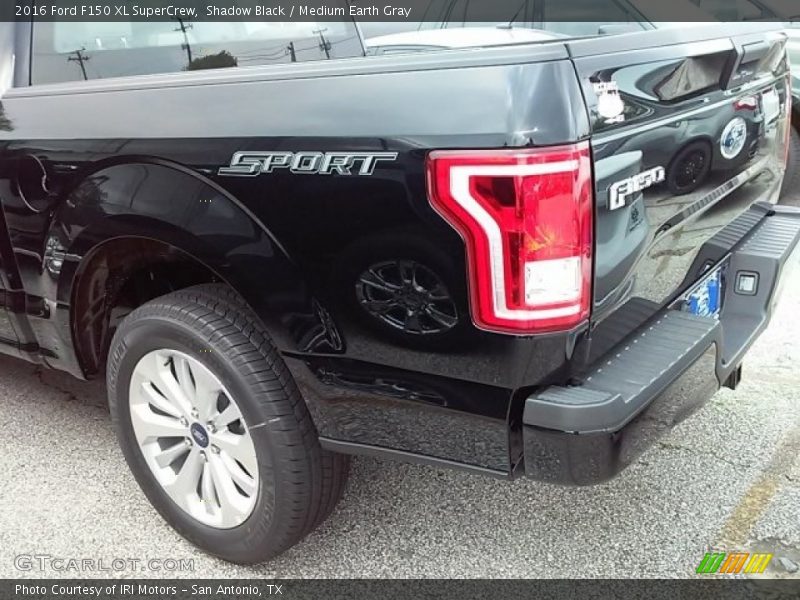 Shadow Black / Medium Earth Gray 2016 Ford F150 XL SuperCrew