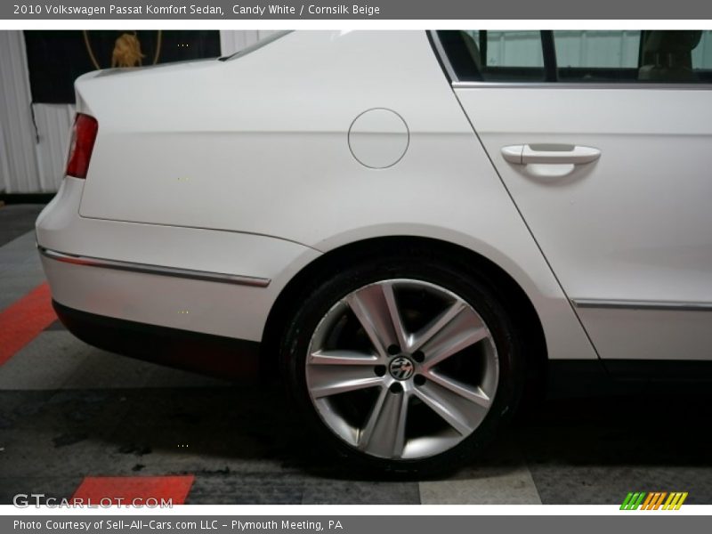 Candy White / Cornsilk Beige 2010 Volkswagen Passat Komfort Sedan