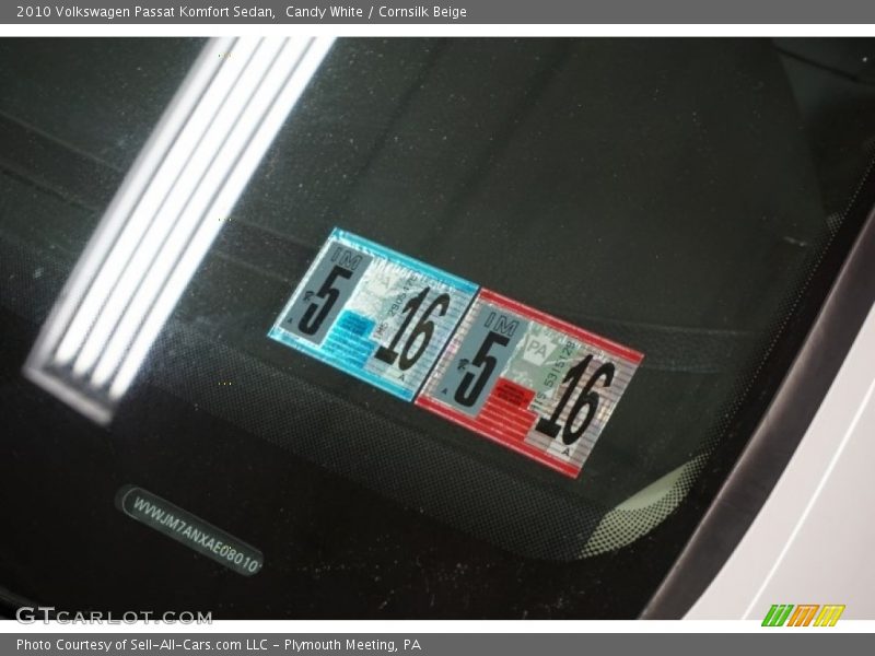 Candy White / Cornsilk Beige 2010 Volkswagen Passat Komfort Sedan