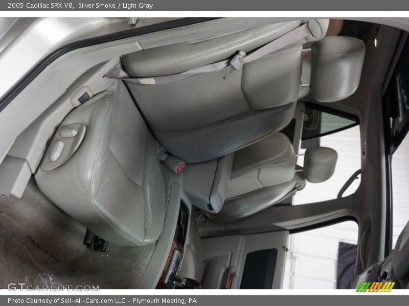 Silver Smoke / Light Gray 2005 Cadillac SRX V8
