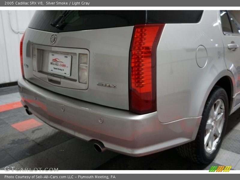 Silver Smoke / Light Gray 2005 Cadillac SRX V8