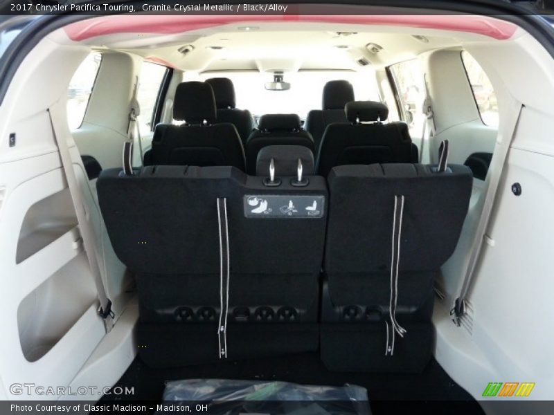  2017 Pacifica Touring Trunk