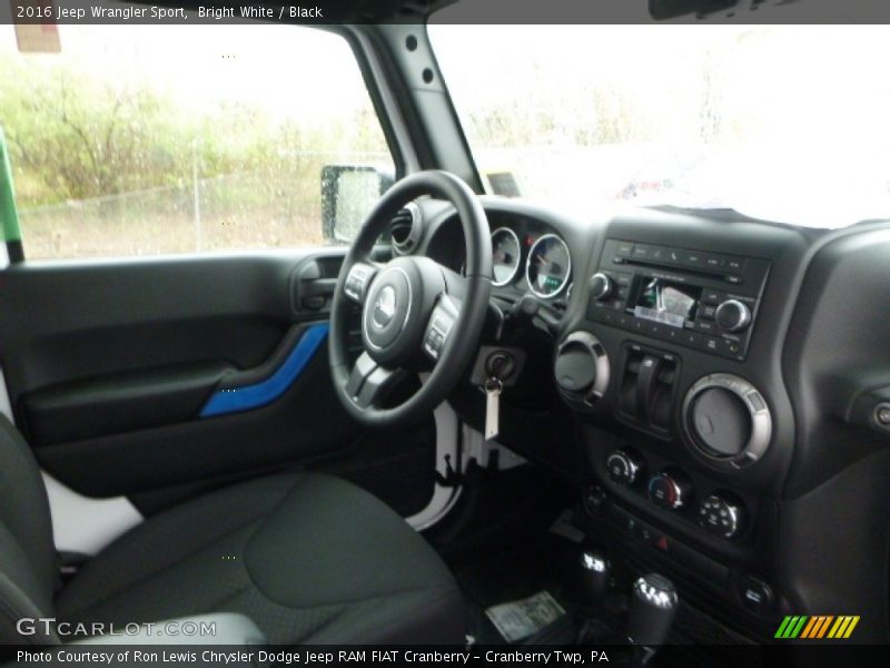 Bright White / Black 2016 Jeep Wrangler Sport