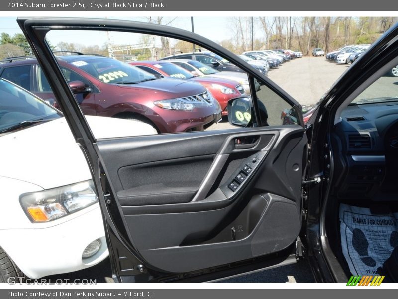 Crystal Black Silica / Black 2014 Subaru Forester 2.5i