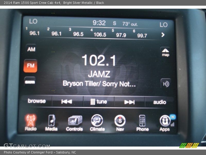 Bright Silver Metallic / Black 2014 Ram 1500 Sport Crew Cab 4x4