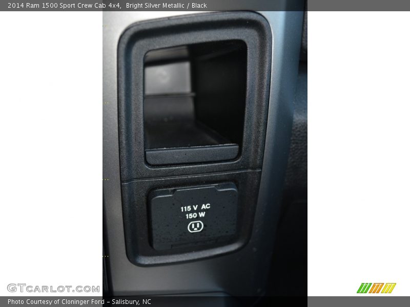 Bright Silver Metallic / Black 2014 Ram 1500 Sport Crew Cab 4x4