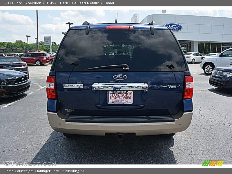 Dark Blue Pearl Metallic / Camel 2011 Ford Expedition XLT 4x4