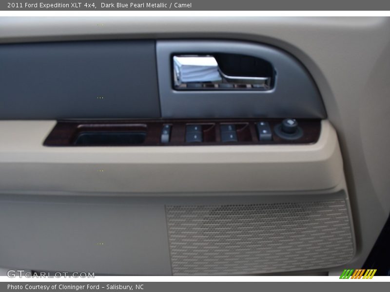 Dark Blue Pearl Metallic / Camel 2011 Ford Expedition XLT 4x4