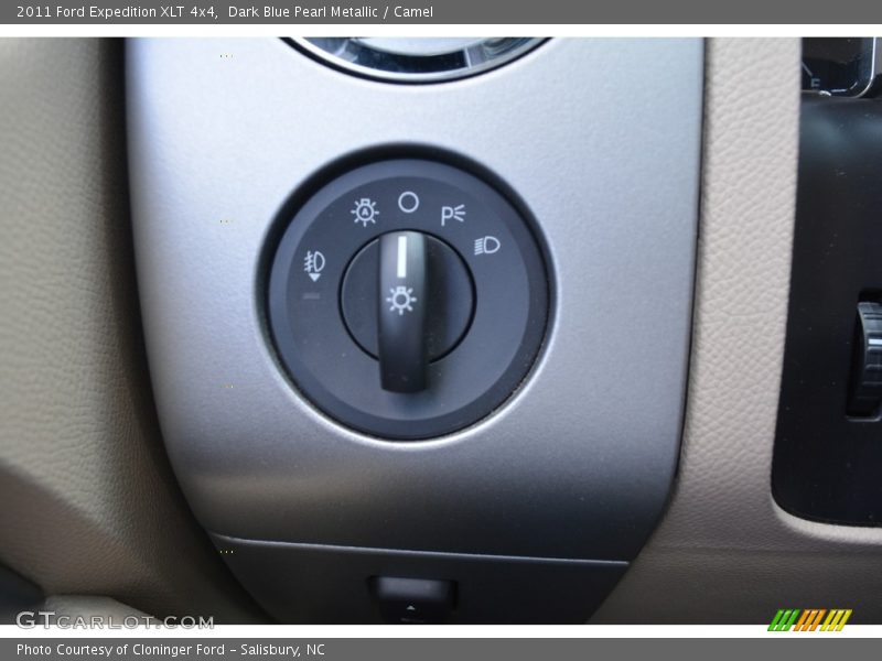 Dark Blue Pearl Metallic / Camel 2011 Ford Expedition XLT 4x4