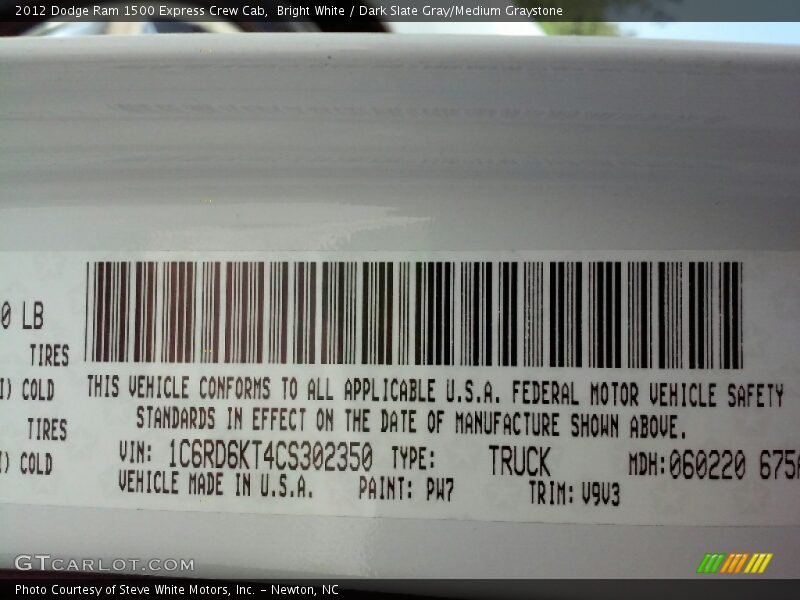 Bright White / Dark Slate Gray/Medium Graystone 2012 Dodge Ram 1500 Express Crew Cab