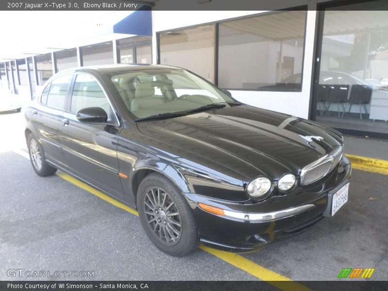 Ebony Black / Ivory 2007 Jaguar X-Type 3.0