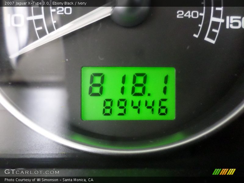 Ebony Black / Ivory 2007 Jaguar X-Type 3.0