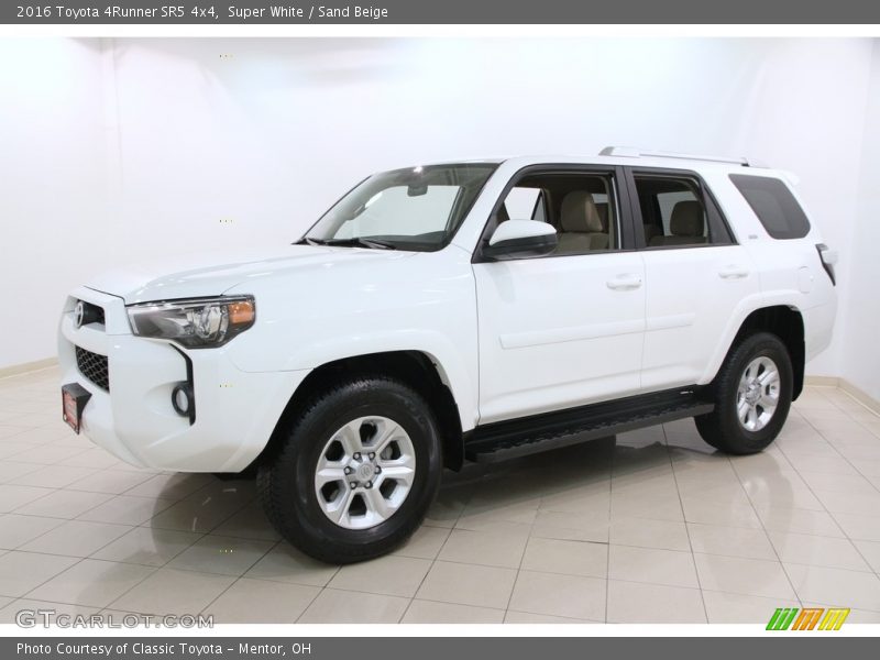 Super White / Sand Beige 2016 Toyota 4Runner SR5 4x4