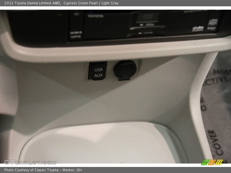 Cypress Green Pearl / Light Gray 2013 Toyota Sienna Limited AWD
