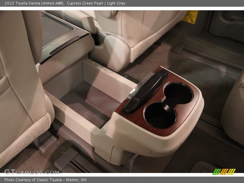 Cypress Green Pearl / Light Gray 2013 Toyota Sienna Limited AWD