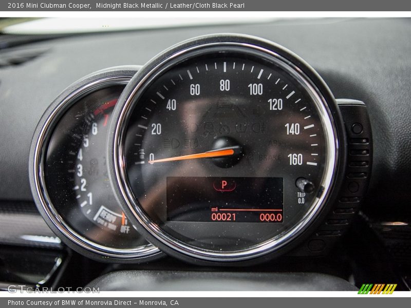 Midnight Black Metallic / Leather/Cloth Black Pearl 2016 Mini Clubman Cooper