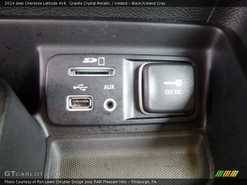 Granite Crystal Metallic / Iceland - Black/Iceland Gray 2014 Jeep Cherokee Latitude 4x4